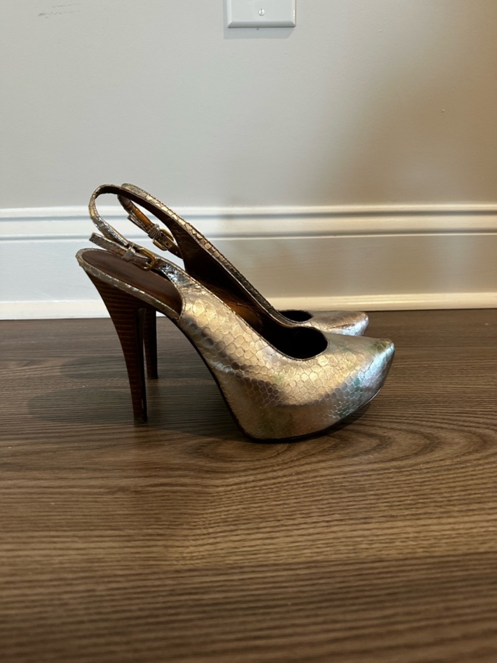 Carlos Santana Metallic Silver and Gold Textured Slingback Stiletto Pumps